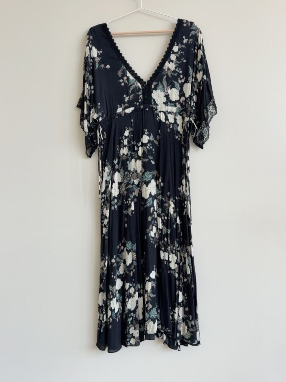 Johnny Was • Floral Maxi Dress XS Black Lace Boho Adjustable Tie Waist